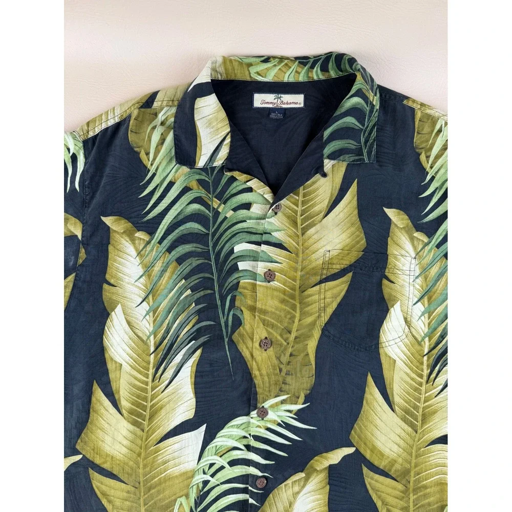 Tropical Palm Leaf Silk Camp Shirt Large Tommy Bahama Relax